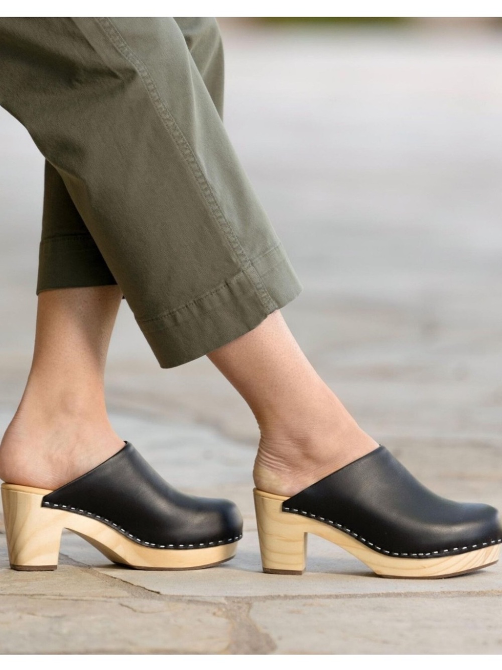 Nisolo Black Leather Heeled Clogs with Natural Wood Sole